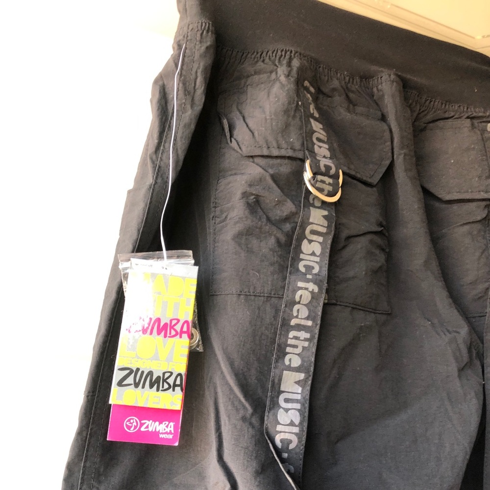 Women’s medium zumba cargo that converts to Capri